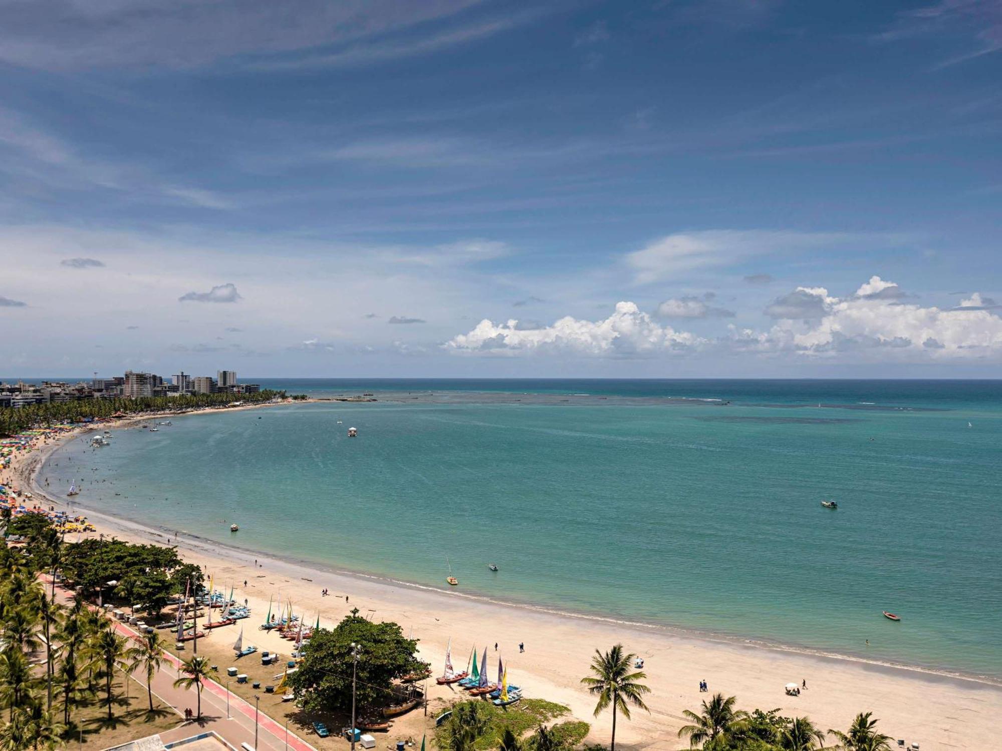 Hotel Ibis Styles Maceio Pajucara Exterior foto